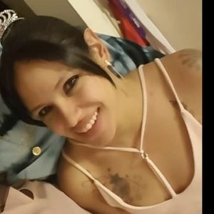 Homedecore... I hand draw/paint canvase.... I make blankets, sew or/ crochet...